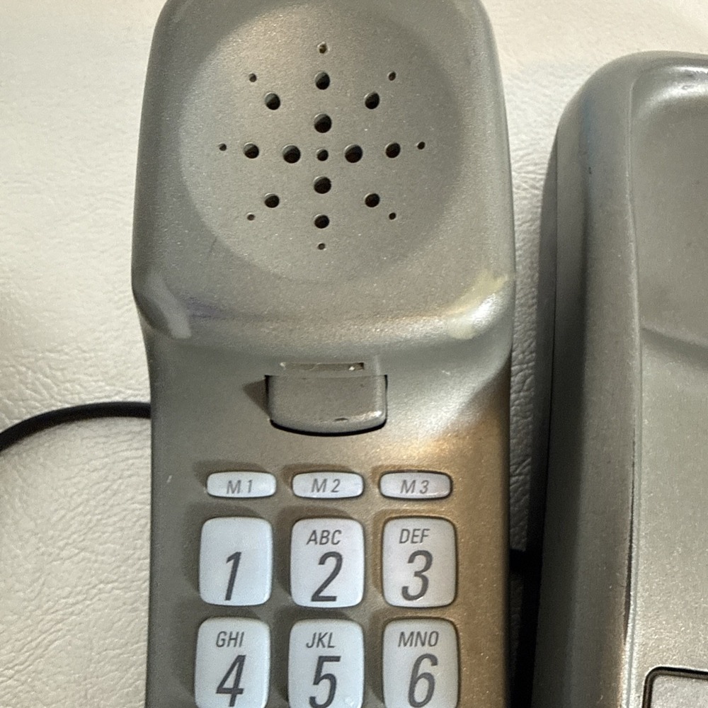 Southwestern Bell Freedom Phone Corded Telephone Caller ID FM2552MCS - Picture 4 of 9